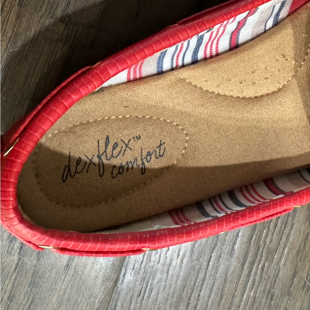 Dexflex Comfort Shoes - Picture 7 of 8